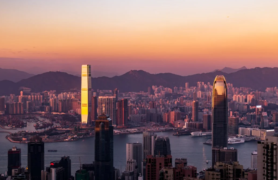 為何香港專才計(jì)劃在身份規(guī)劃中脫穎而出？